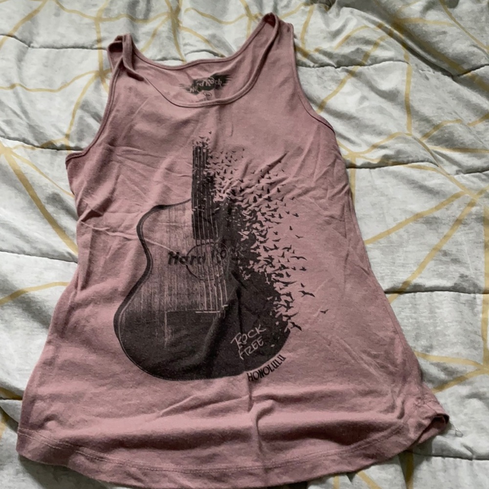 Hard Rock Cafe Honolulu tank top.